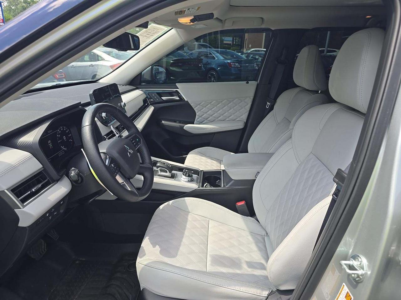 2025 Mitsubishi Outlander Plug-In Hybrid SEL Knoxville TN