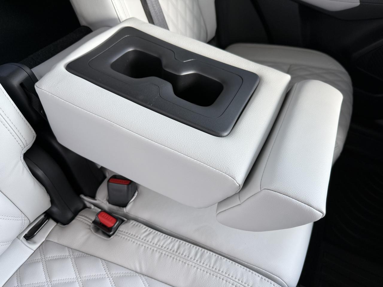 2025 Mitsubishi Outlander Plug-In Hybrid SEL Knoxville TN