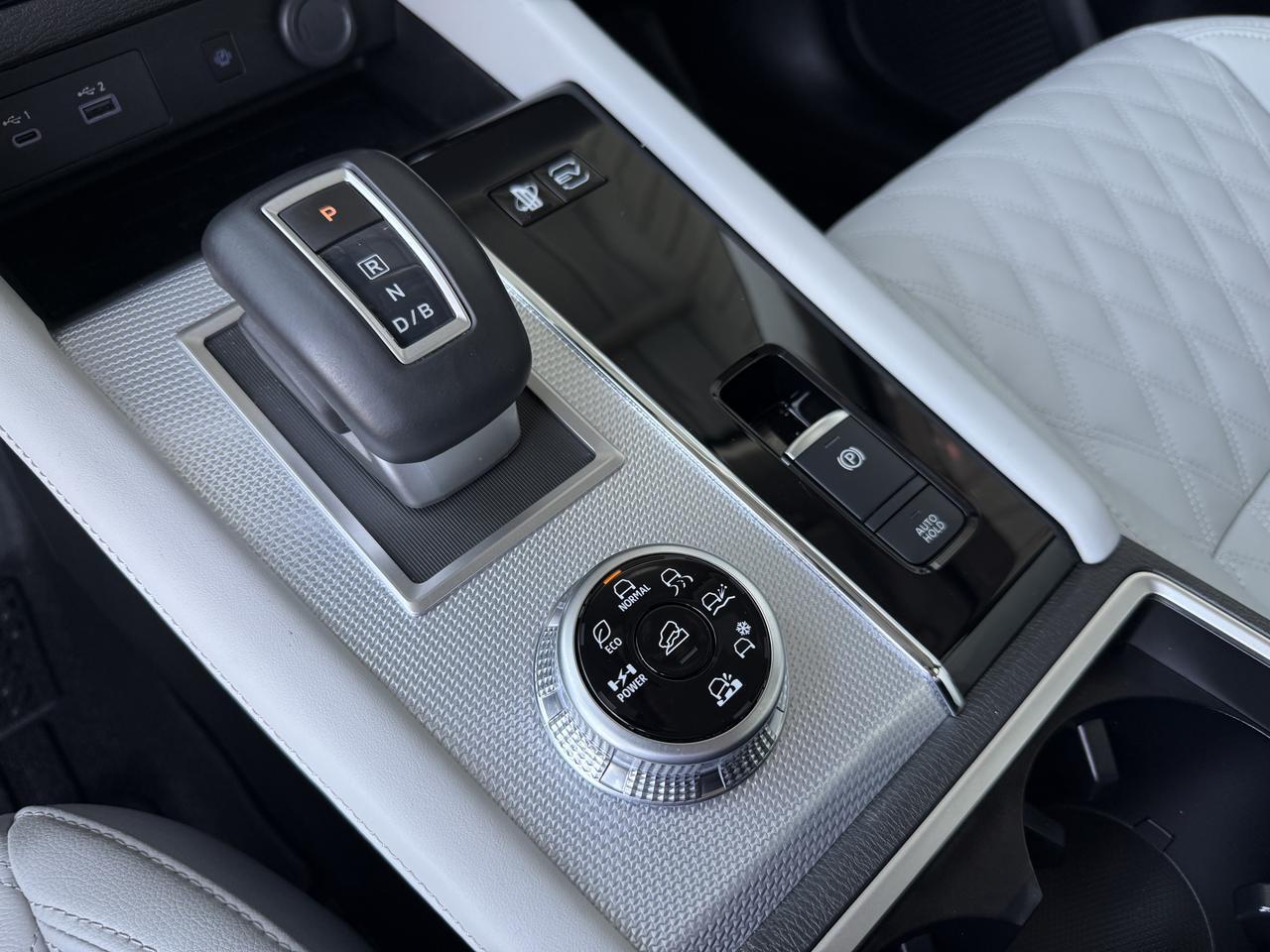 2025 Mitsubishi Outlander Plug-In Hybrid SEL Knoxville TN