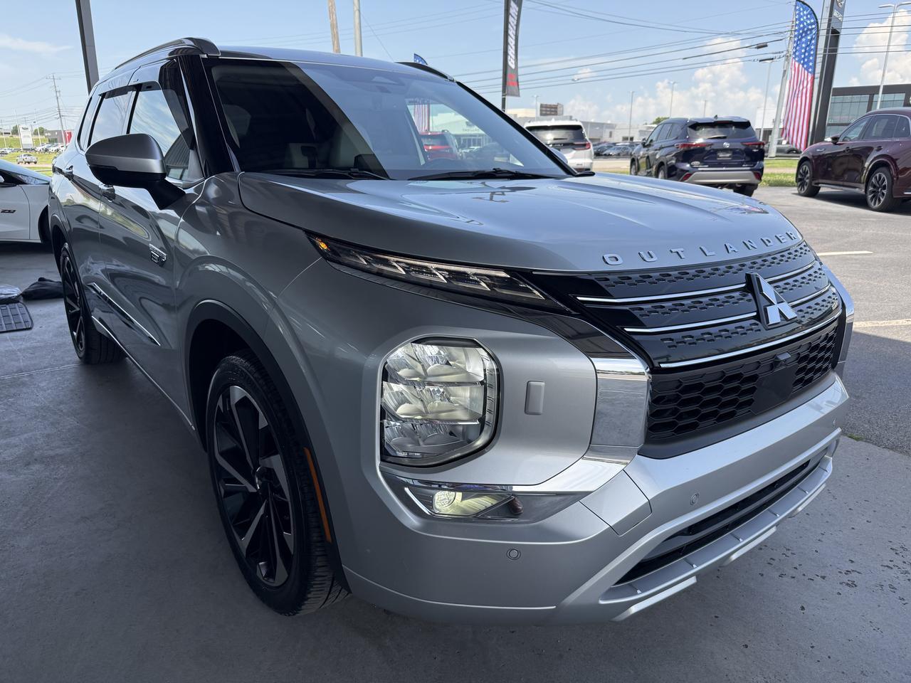 2025 Mitsubishi Outlander Plug-In Hybrid SEL Knoxville TN