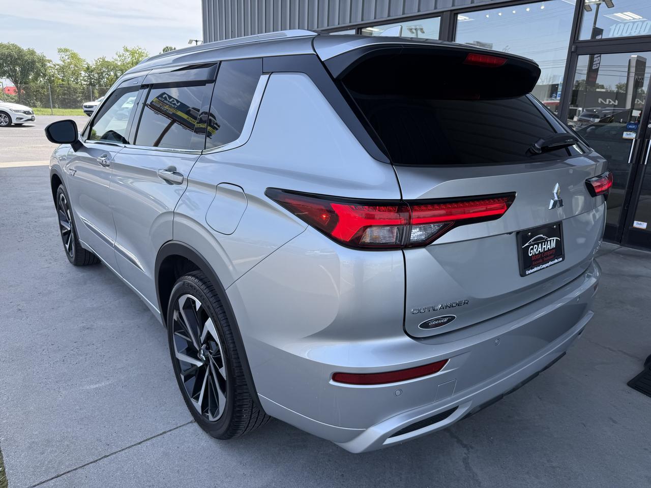 2025 Mitsubishi Outlander Plug-In Hybrid SEL Knoxville TN