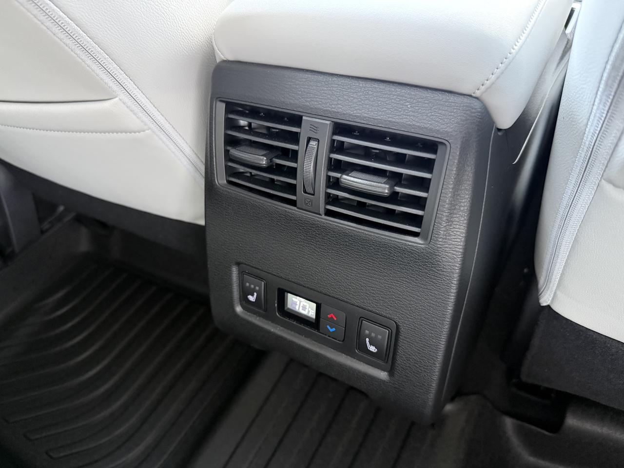 2025 Mitsubishi Outlander Plug-In Hybrid SEL Knoxville TN