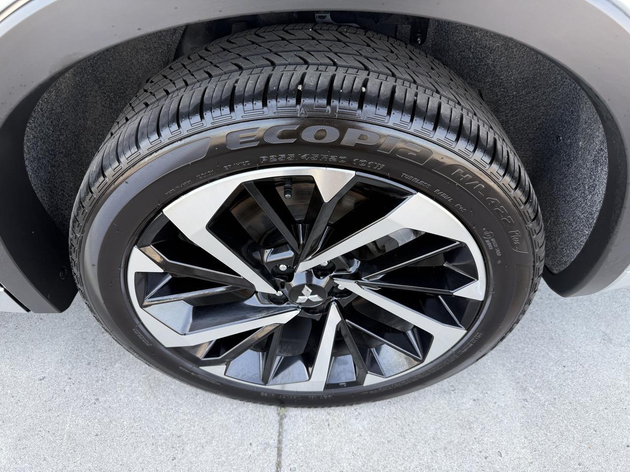 2025 Mitsubishi Outlander Plug-In Hybrid SEL Knoxville TN