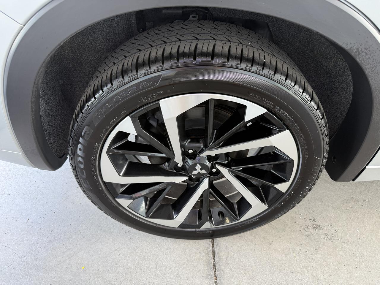 2025 Mitsubishi Outlander Plug-In Hybrid SEL Knoxville TN
