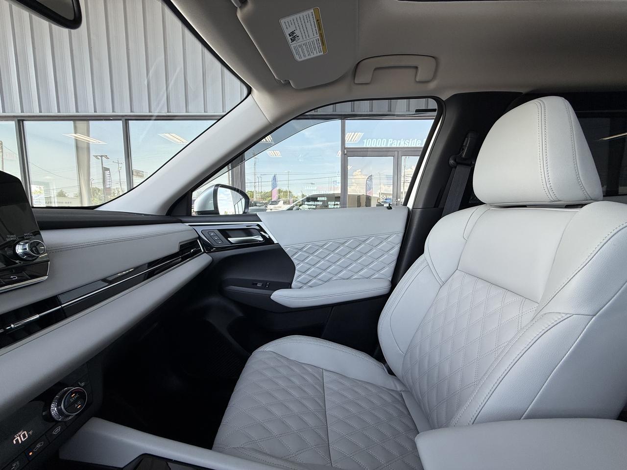 2025 Mitsubishi Outlander Plug-In Hybrid SEL Knoxville TN