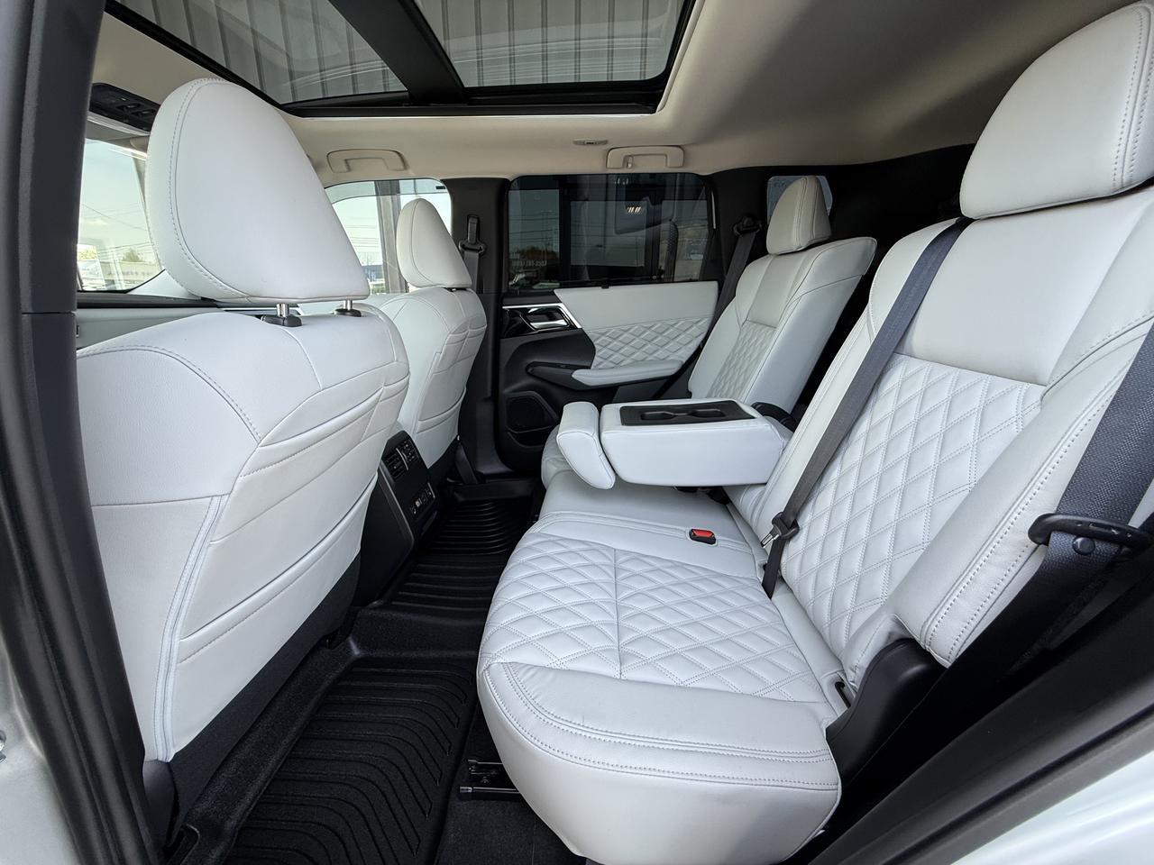 2025 Mitsubishi Outlander Plug-In Hybrid SEL Knoxville TN