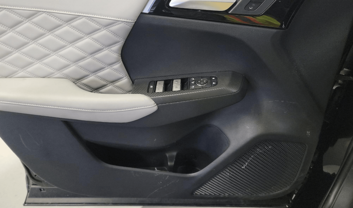 2025 Mitsubishi Outlander Plug-In Hybrid SEL Platinum Edition Knoxville TN