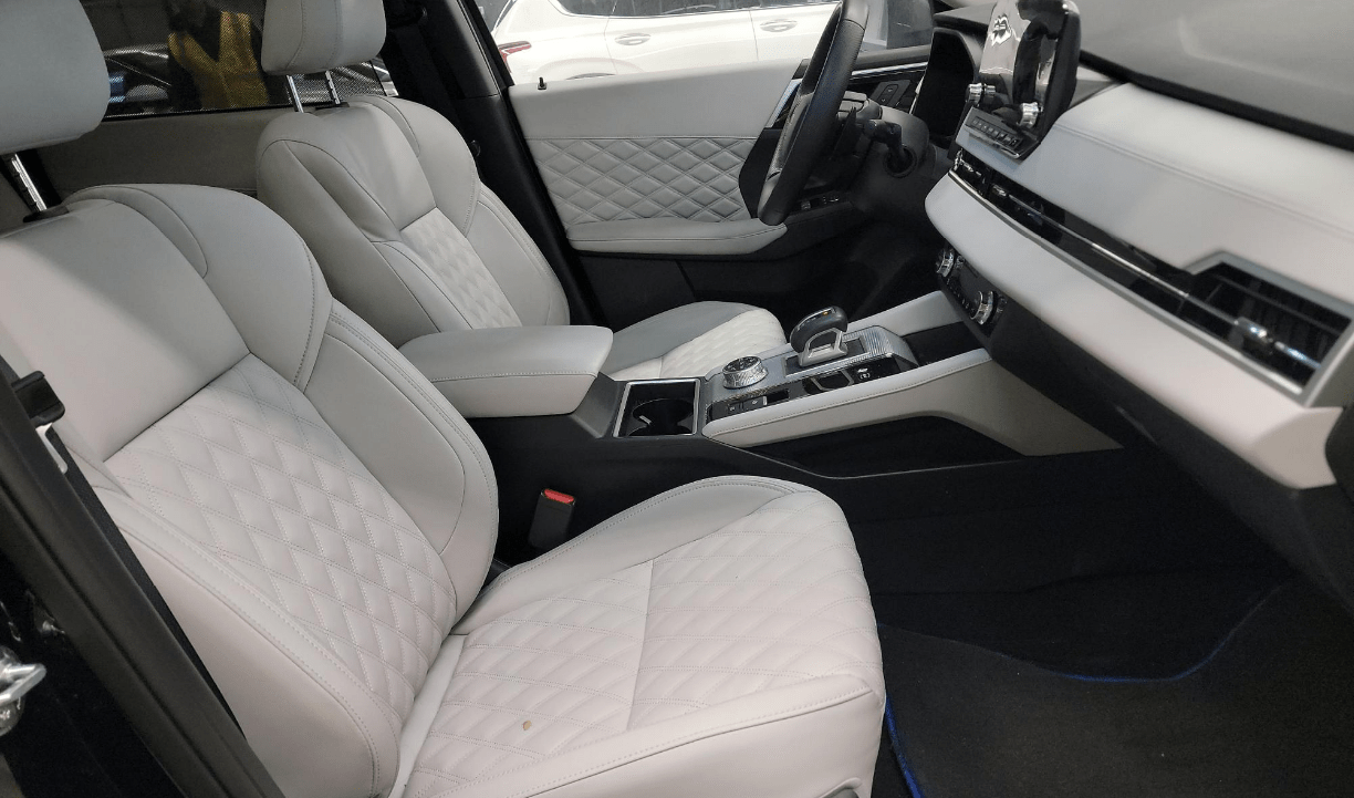 2025 Mitsubishi Outlander Plug-In Hybrid SEL Platinum Edition Knoxville TN