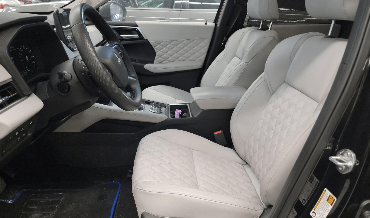 2025 Mitsubishi Outlander Plug-In Hybrid SEL Platinum Edition Knoxville TN