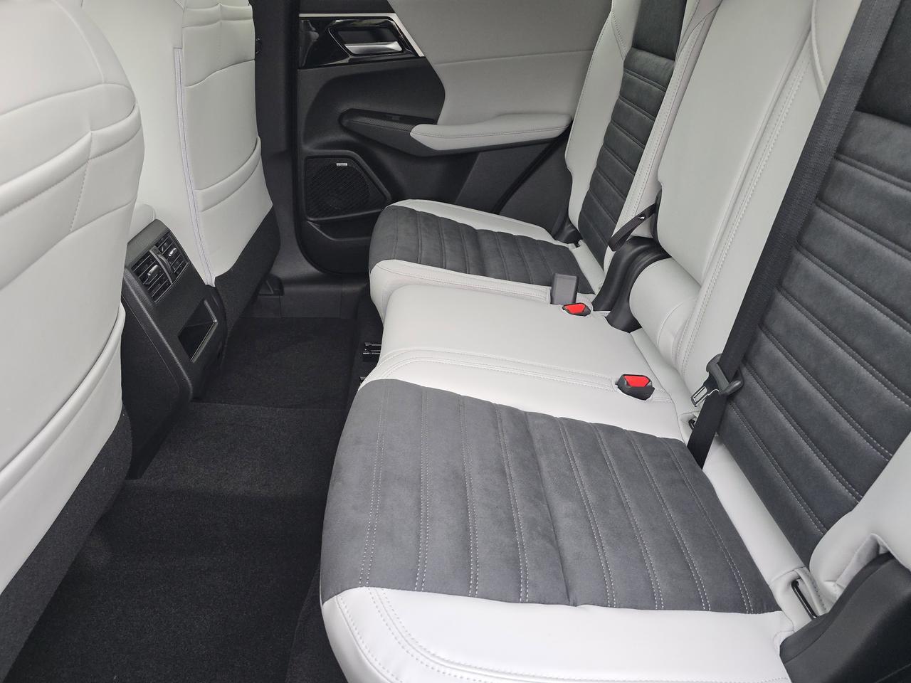 2025 Mitsubishi Outlander SE Chattanooga TN