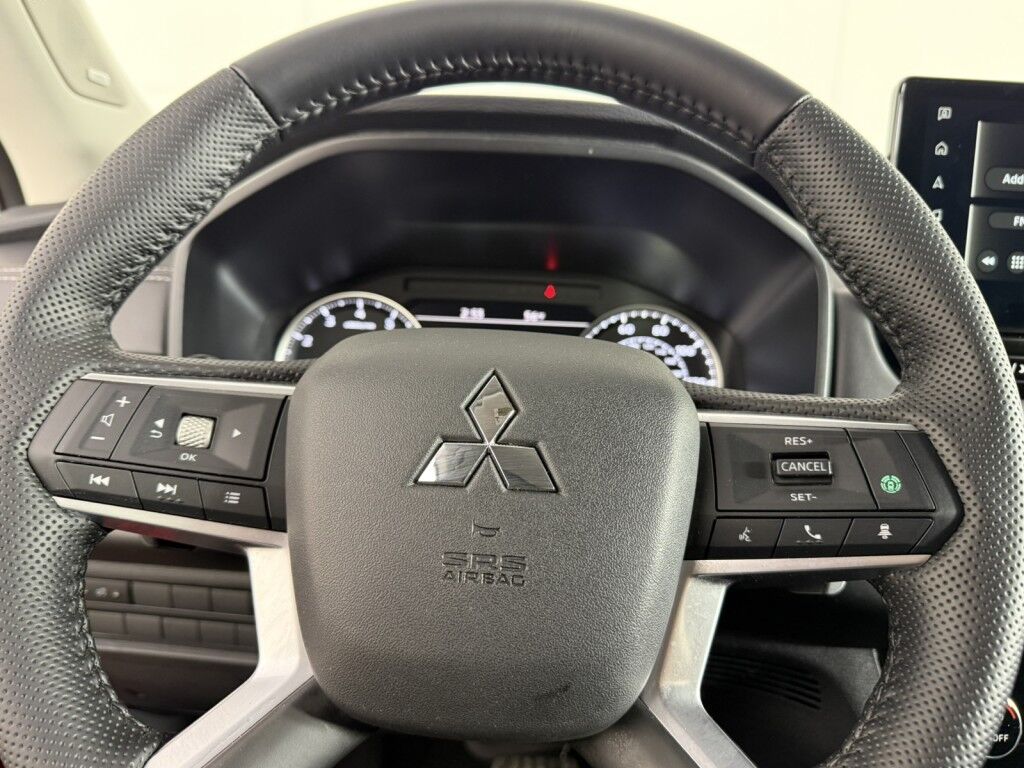 2025 Mitsubishi Outlander SE FWD Maumee OH