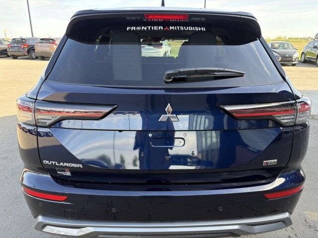 2025 Mitsubishi Outlander SE Grande Prairie AB