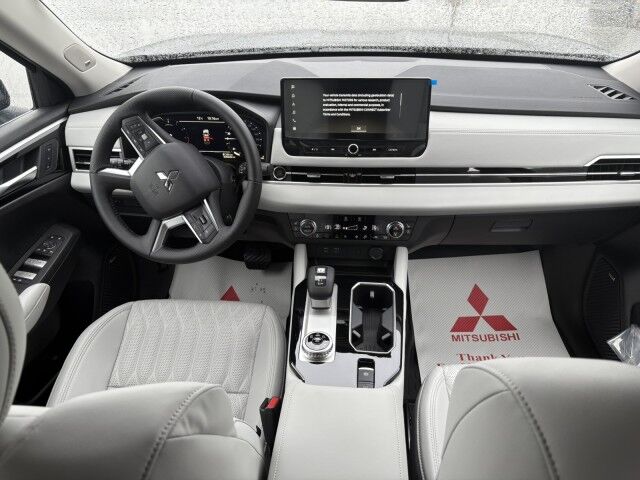 2025 Mitsubishi Outlander SE Grande Prairie AB