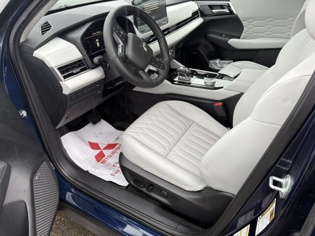 2025 Mitsubishi Outlander SE Grande Prairie AB