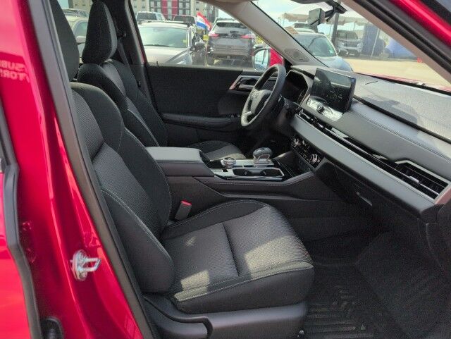 2025 Mitsubishi Outlander SE Grande Prairie AB