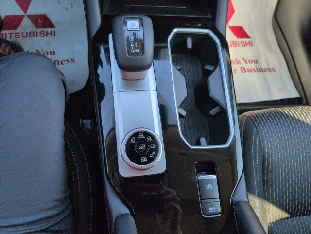 2025 Mitsubishi Outlander SE Grande Prairie AB