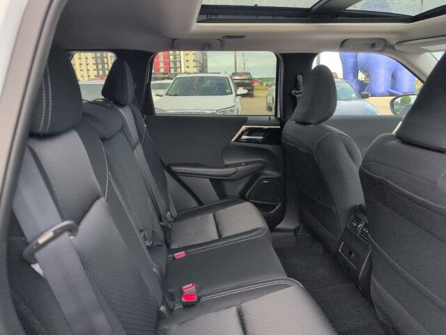 2025 Mitsubishi Outlander SE Grande Prairie AB