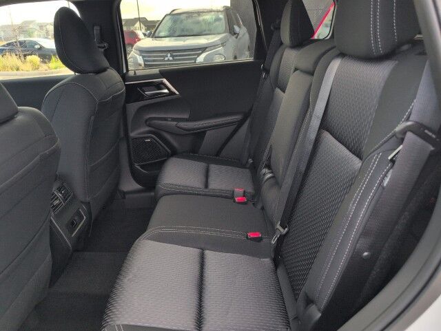 2025 Mitsubishi Outlander SE Grande Prairie AB