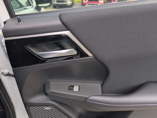 2025 Mitsubishi Outlander SE Grande Prairie AB