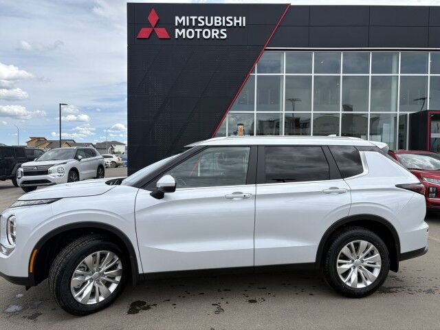 2025 Mitsubishi Outlander SE Grande Prairie AB