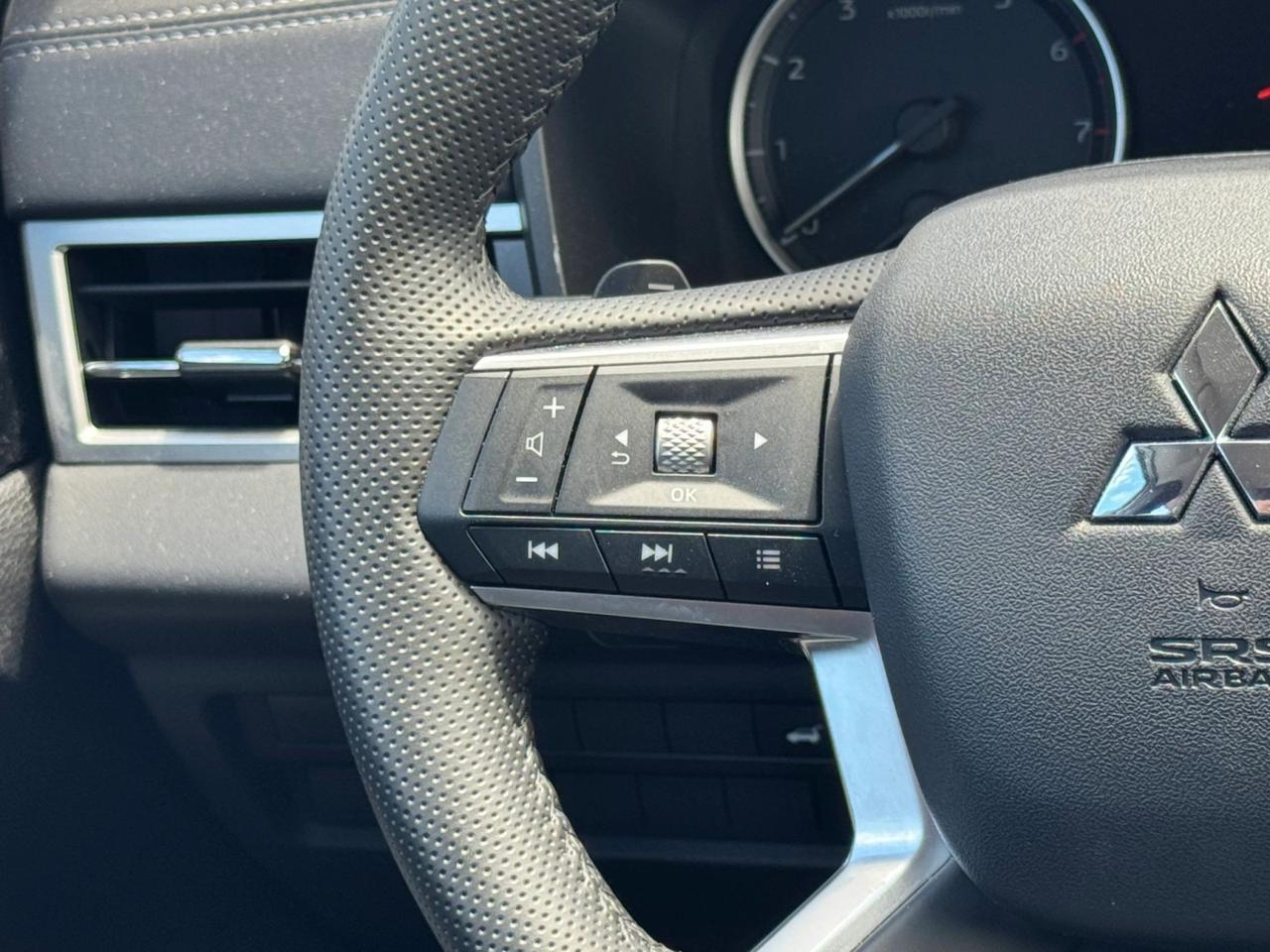 2025 Mitsubishi Outlander SE Miami FL