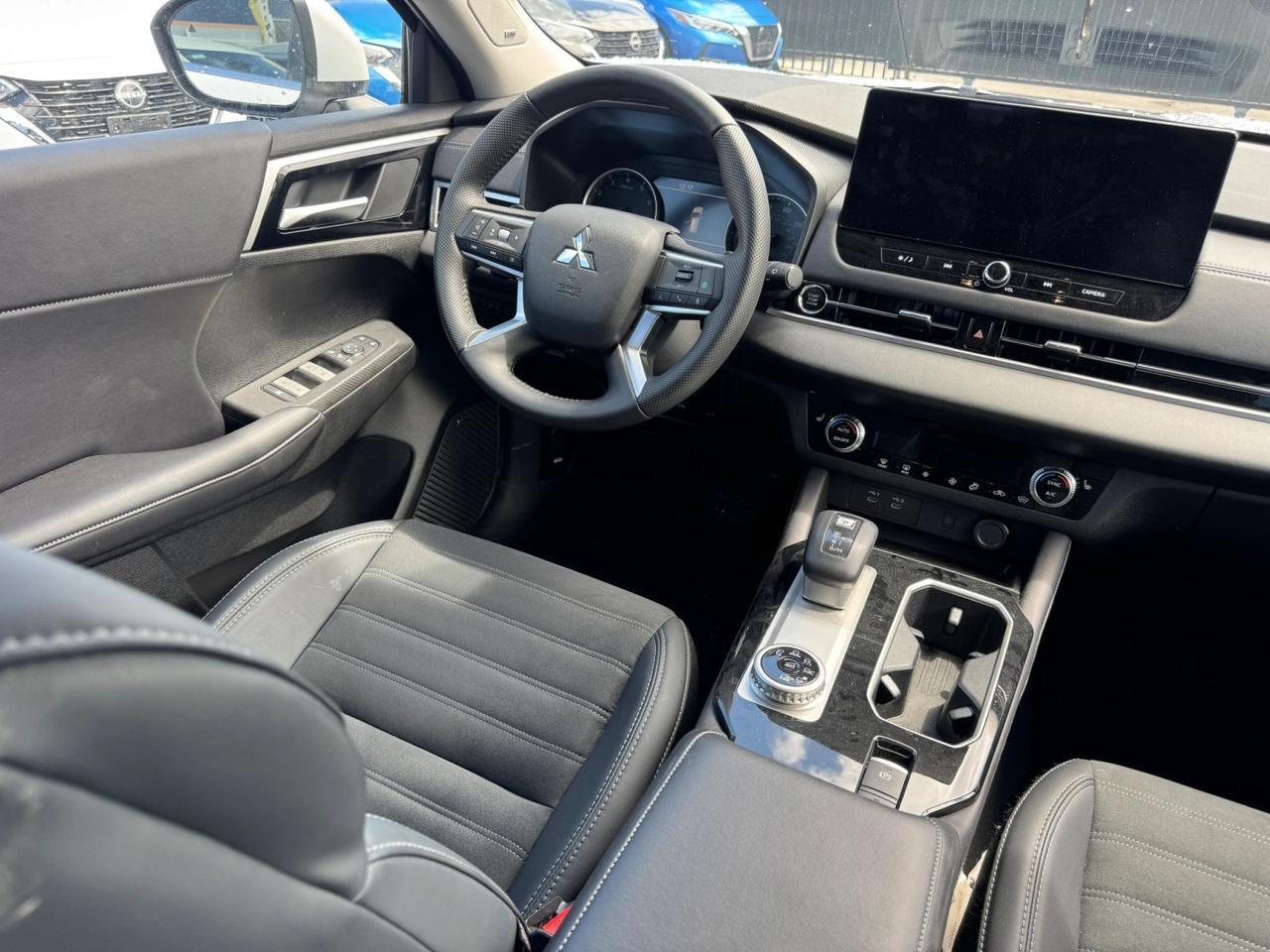 2025 Mitsubishi Outlander SE Miami FL