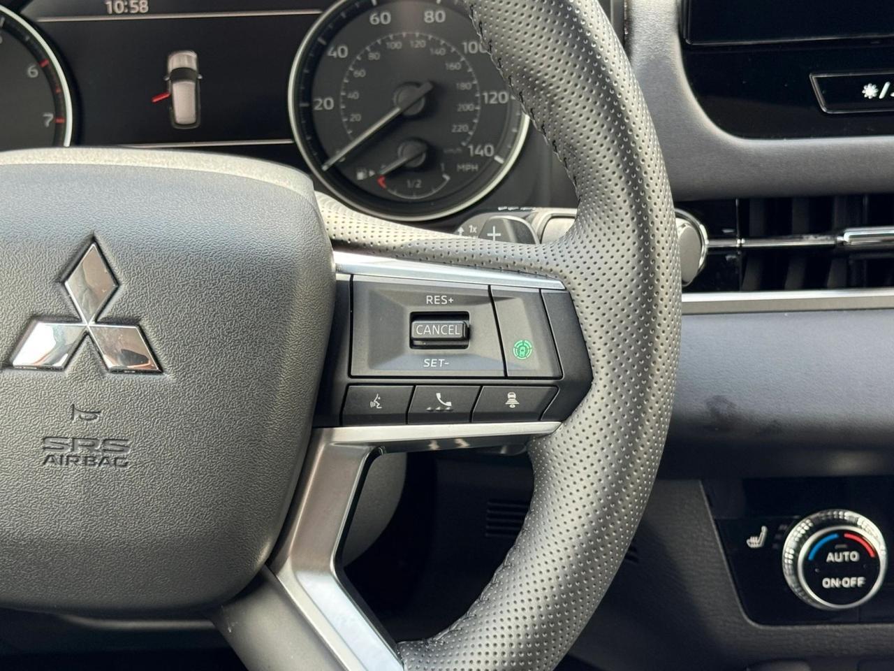 2025 Mitsubishi Outlander SE Miami FL