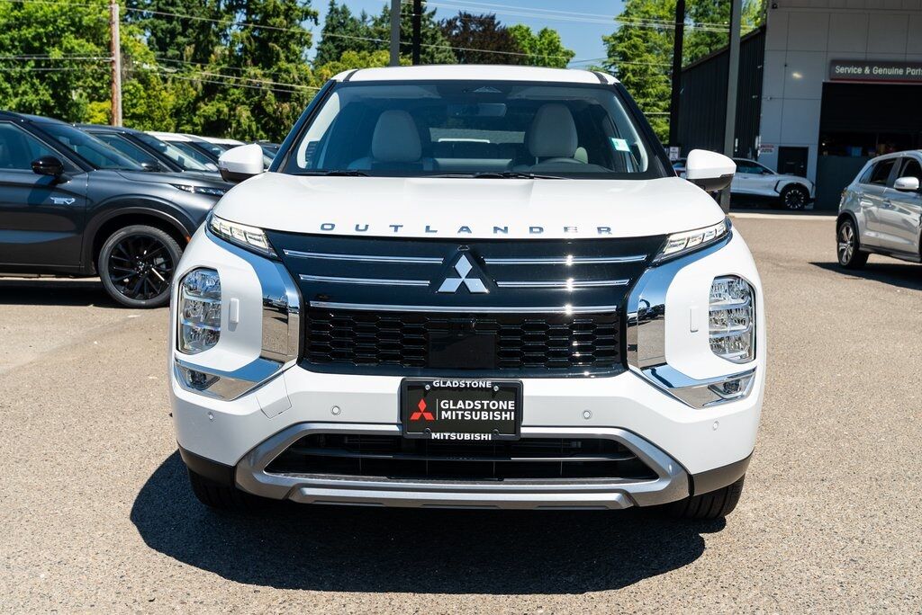 2025 Mitsubishi Outlander SE Milwaukie OR