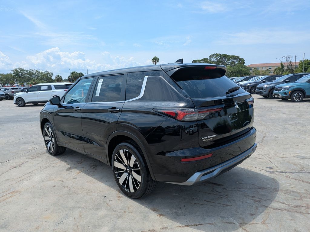 2025 Mitsubishi Outlander SE San Clemente CA