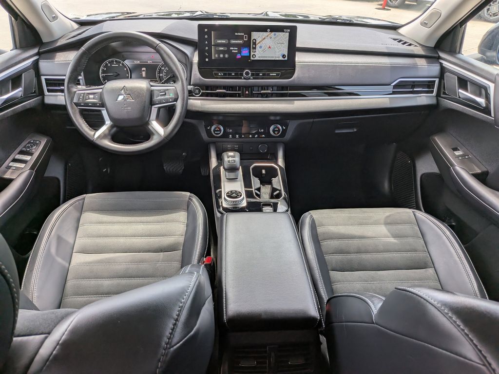 2025 Mitsubishi Outlander SE San Clemente CA