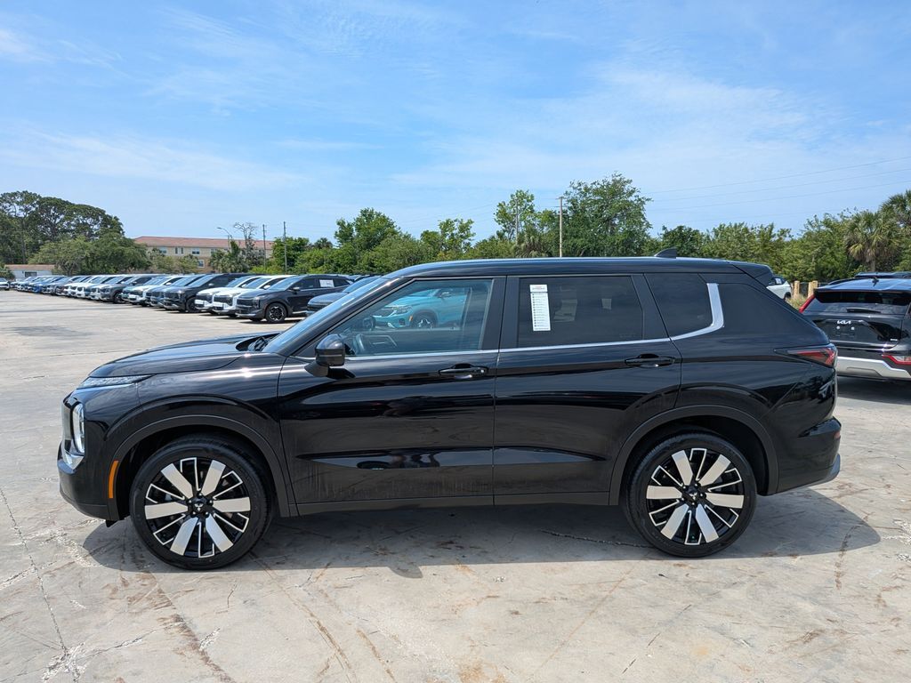 2025 Mitsubishi Outlander SE San Clemente CA