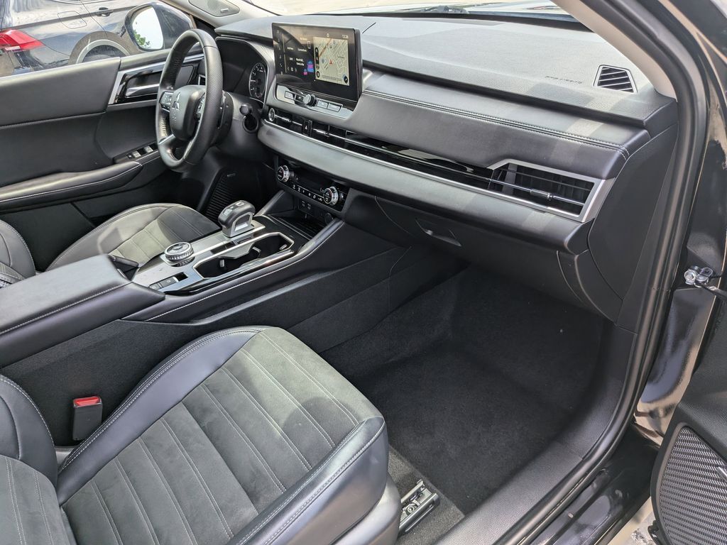2025 Mitsubishi Outlander SE San Clemente CA