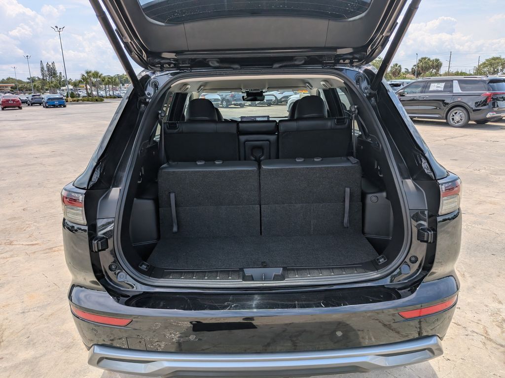 2025 Mitsubishi Outlander SE San Clemente CA