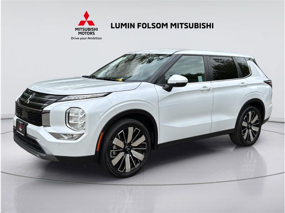 2025 Mitsubishi Outlander SE Sport Utility 4D