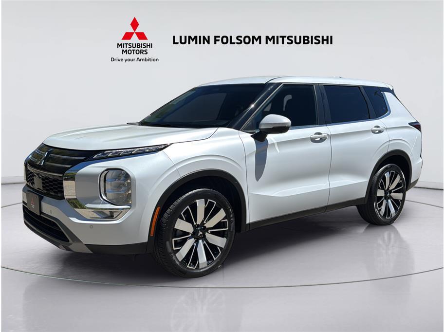 2025 Mitsubishi Outlander SE Sport Utility 4D