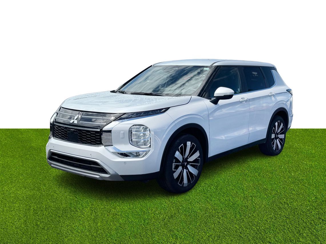 2025 Mitsubishi Outlander SE Sport Utility 4D