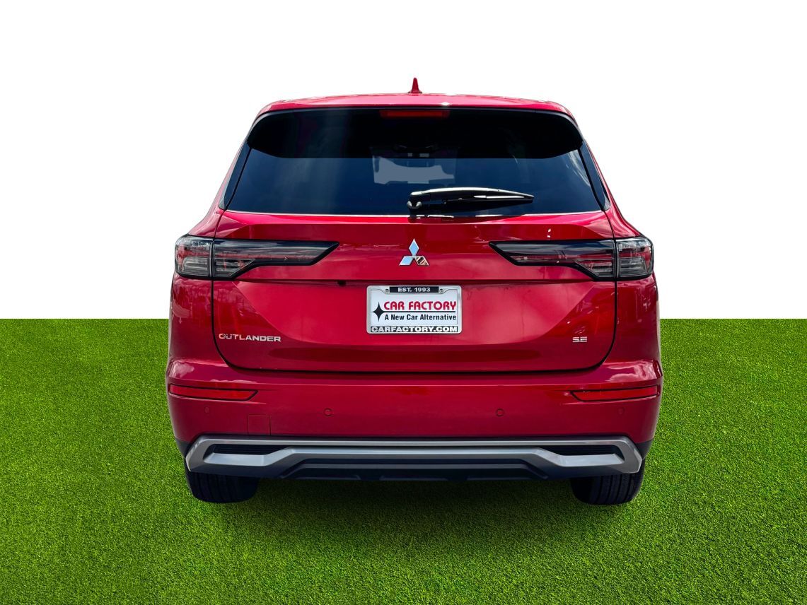 2025 Mitsubishi Outlander SE Sport Utility 4D