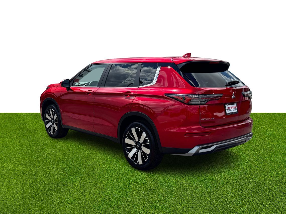 2025 Mitsubishi Outlander SE Sport Utility 4D