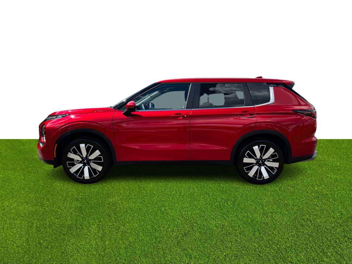 2025 Mitsubishi Outlander SE Sport Utility 4D