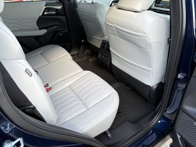 2025 Mitsubishi Outlander SE Whitecourt AB