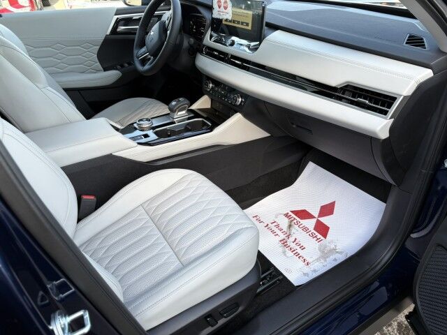 2025 Mitsubishi Outlander SE Whitecourt AB