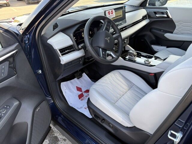 2025 Mitsubishi Outlander SE Whitecourt AB