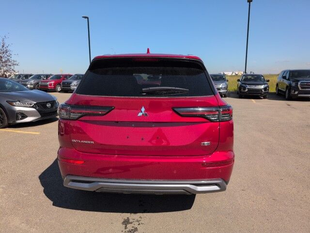 2025 Mitsubishi Outlander SE Whitecourt AB