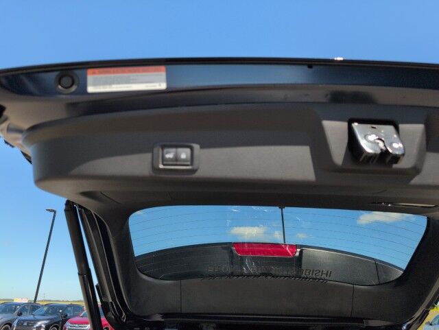 2025 Mitsubishi Outlander SE Whitecourt AB