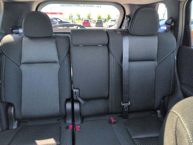 2025 Mitsubishi Outlander SE Whitecourt AB