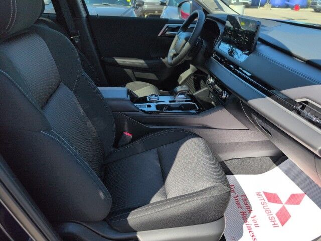 2025 Mitsubishi Outlander SE Whitecourt AB