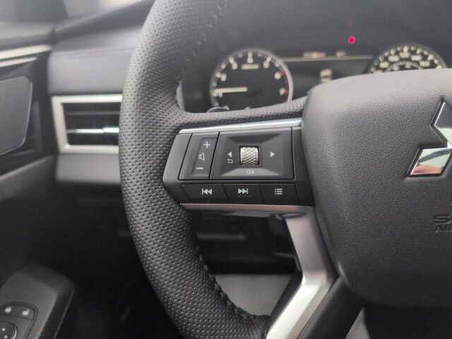 2025 Mitsubishi Outlander SE Whitecourt AB