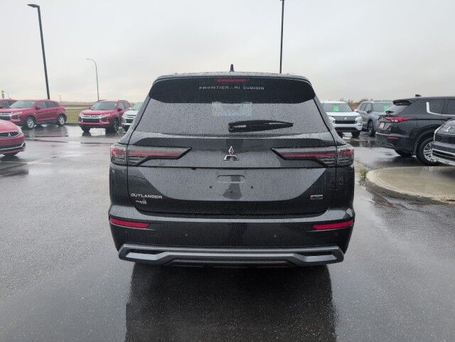 2025 Mitsubishi Outlander SE Whitecourt AB
