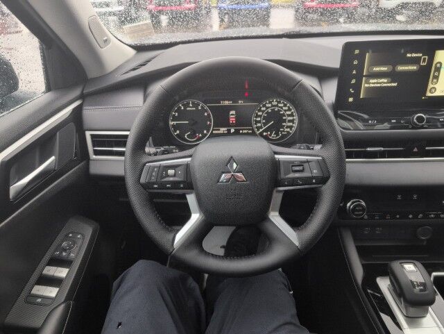 2025 Mitsubishi Outlander SE Whitecourt AB