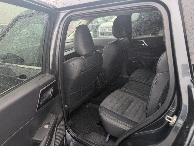 2025 Mitsubishi Outlander SE Whitecourt AB